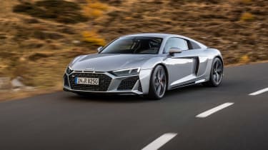 Audi R8 front tracking