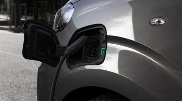 Peugeot e-Traveller MPV charging flap