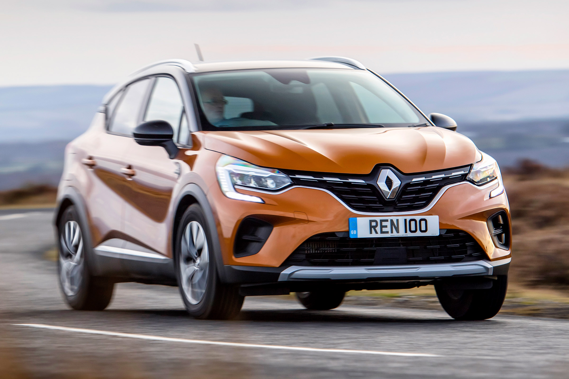 Renault Captur full hybrid priced to win diesel buyers